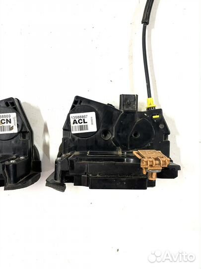 Замок задней двери Chevrolet Cobalt