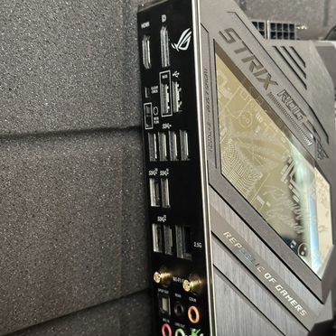 Материнская плата asus ROG Z790-H gaming wifi