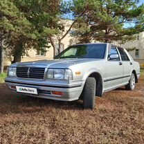 Nissan Cedric 2.0 AT, 2000, 300 000 км, с пробегом, цена 360 000 руб.