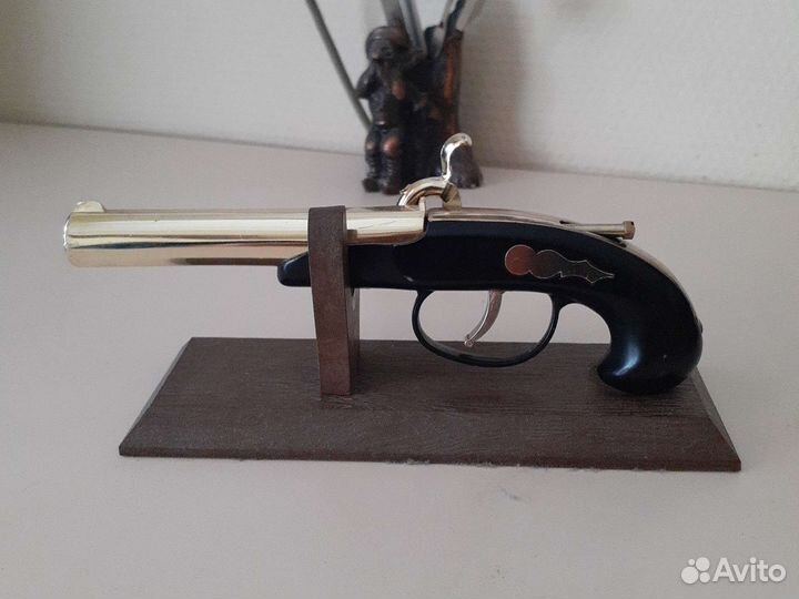 Зажигалка бензиновая