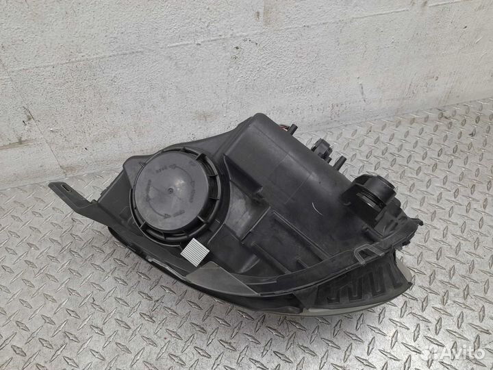 Фара правая, Mercedes R-klasse 2009