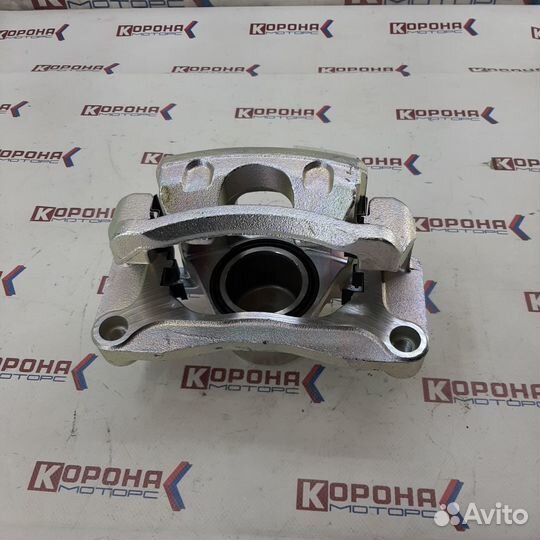 Суппорт передний правый KIA quoris