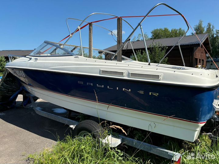 Продам катер Байлайнер 210 CU