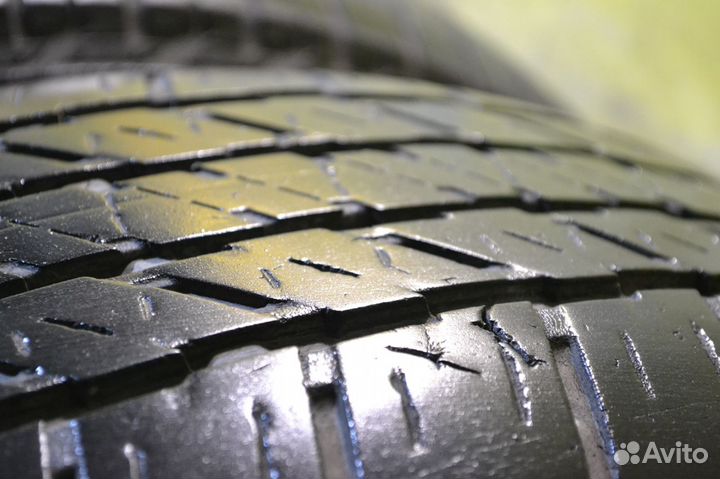 Bridgestone Dueler H/T 684II 265/60 R18