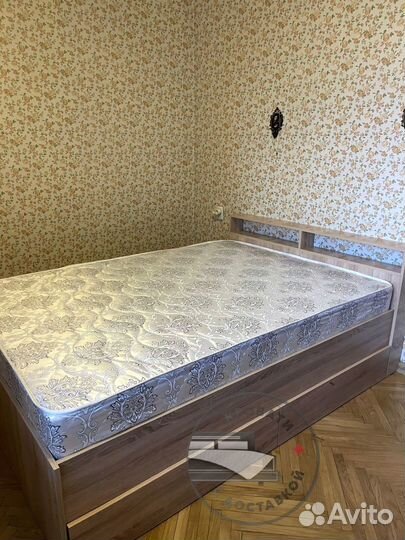 Кровать двухспальная с ящиками