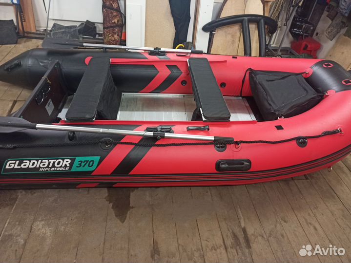 Лодка Гладиатор 370