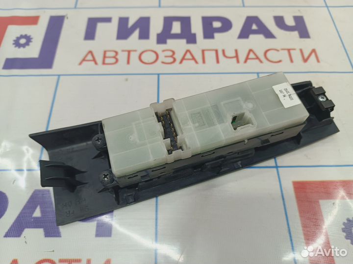 Блок управления стеклоподъемниками Nissan Teana (J