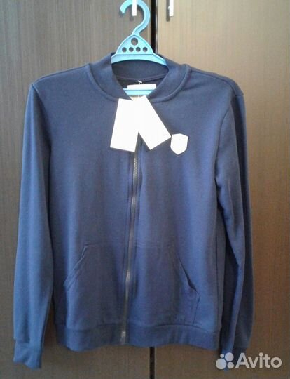 Новые спортивные кофты на 12-14лет