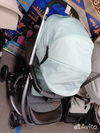 Прогулочная коляска новая