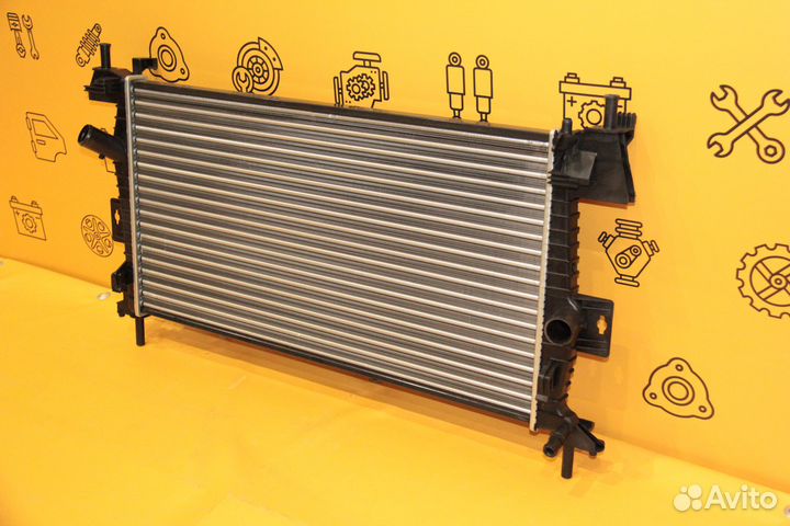 Радиатор охлаждения двс Ford Focus 3 2011 - 2015