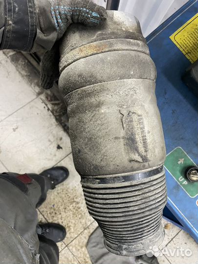 Пневмопобаллон передний правый