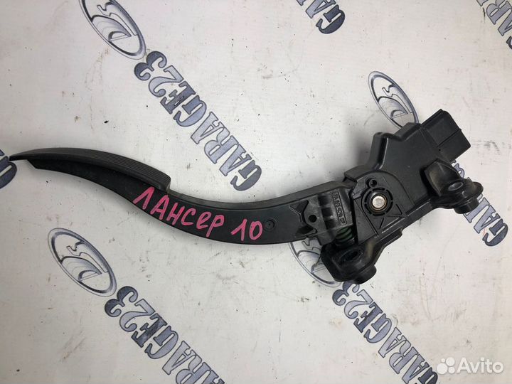 Педаль акселератора Mitsubishi Lancer X