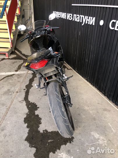 Электромотоцикл yamaha R3