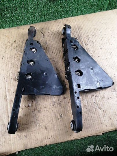 Рычаг продольный задний левый Mercedes-Benz