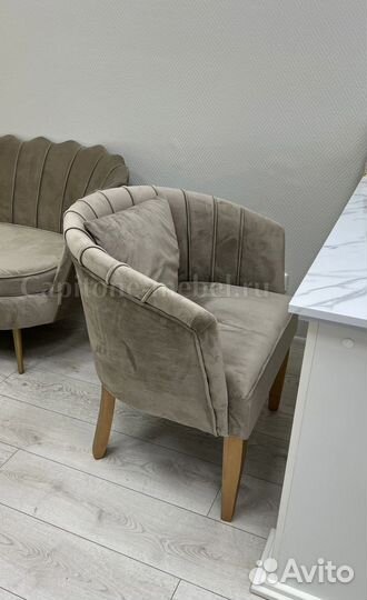 Стул кресло для клиента маникюра