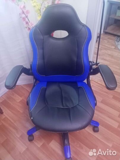 Игровое кресло dxracer
