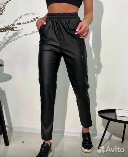 Брюки из эко-кожи