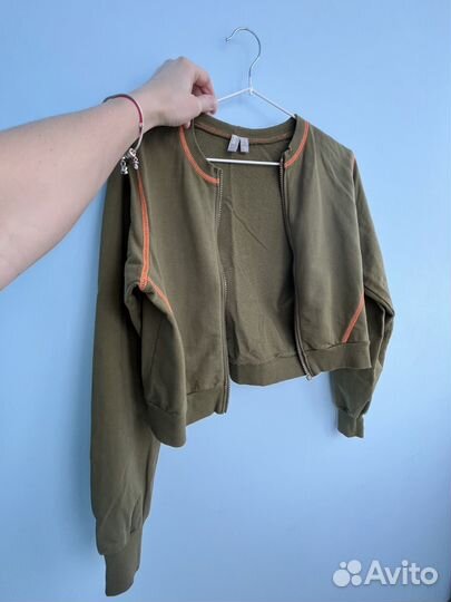 Костюм спортивный