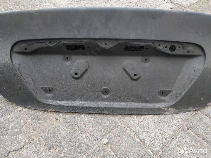 Крышка багажника Mitsubishi Lancer 9