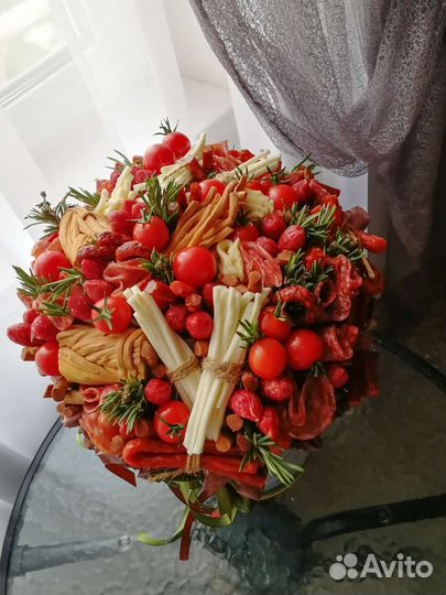 Мясной букет для мужчин подарок на 23 февраля