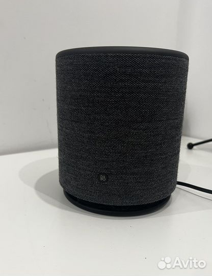 Портативная колонка Bang&Olufsen Beoplay M5 черный