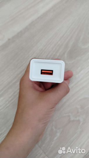 Блок питания телефона