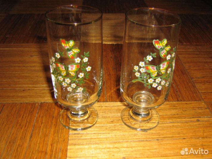 Блюдца, бокалы, рюмки, хрустальный рог