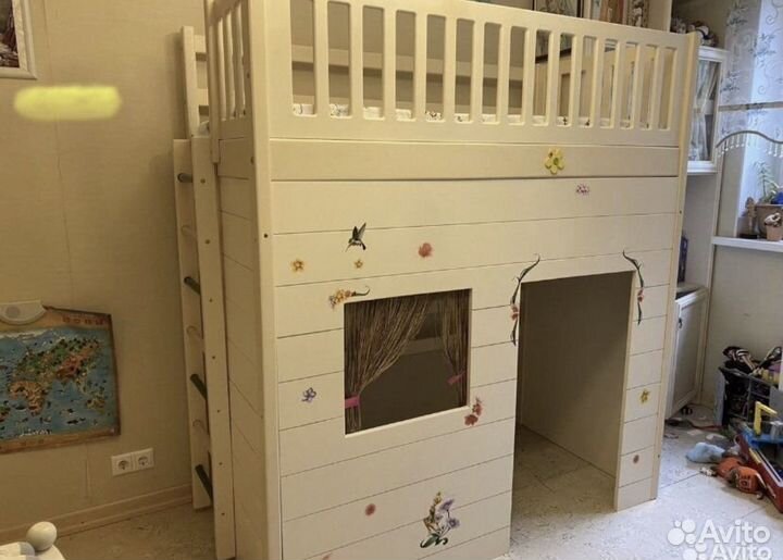 Кровать чердак с домиком