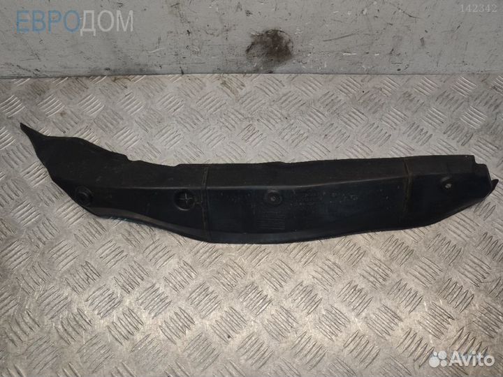 Накладка правая на mercedes W205 s1140518