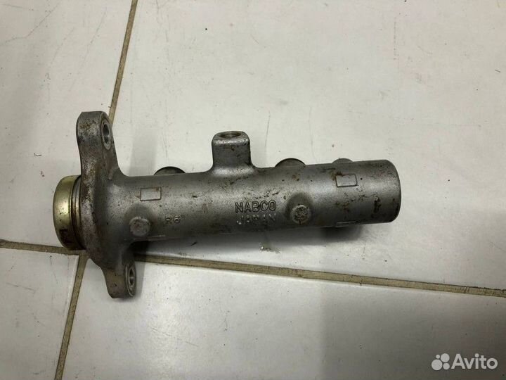 Главный тормозной цилиндр Mitsubishi Galant