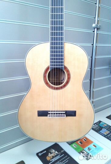 Гитара классическая 4/4