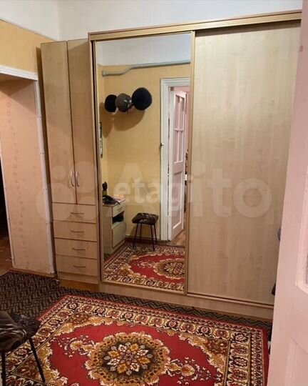 2-к. квартира, 63 м², 1/3 эт.