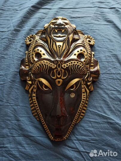 Маска резная