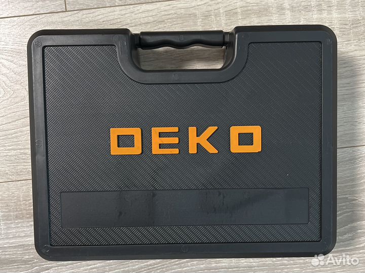 Навый шуруповерт, 2 акб, набор бит и сверел