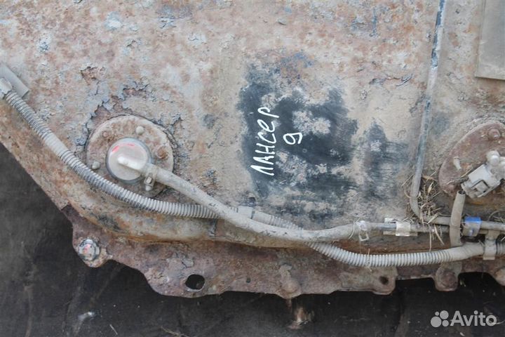 Бак топливный Митсубиши Лансер 9