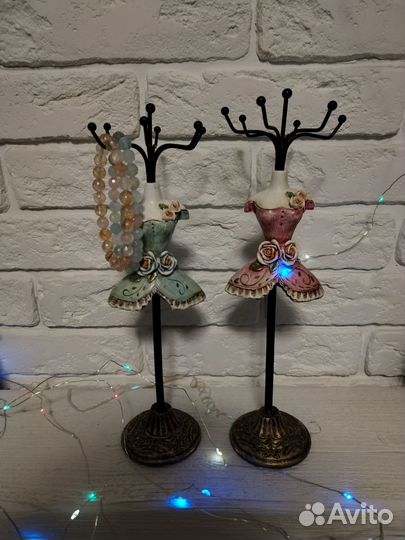 Винтажные подставки под украшения