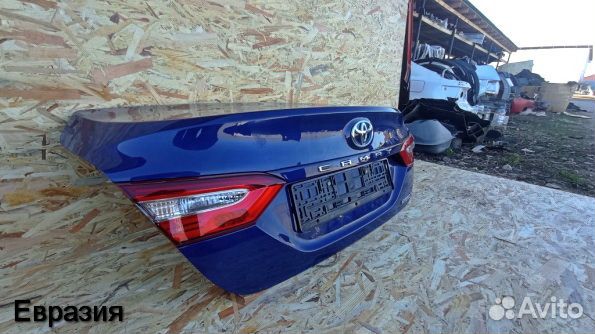Крышка багажника Toyota Camry 70 2017-2022