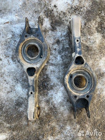 Рычаг задний подпружинный Kia Sportage 3