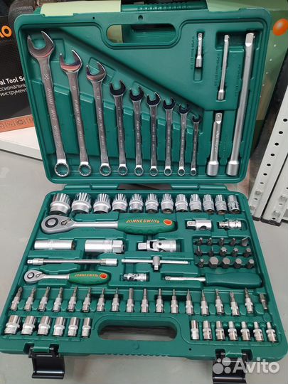 Набор инструментов Jonnesway 82 предмета