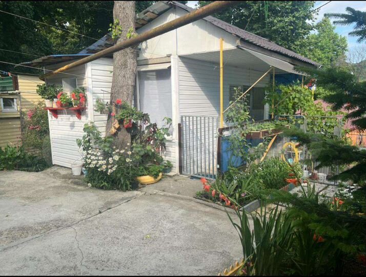 Дом 20 м² на участке 1 сот.