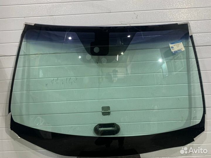 Лобовое стекло на Nissan X-Trail