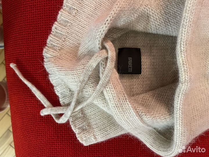 Капор женский ангора