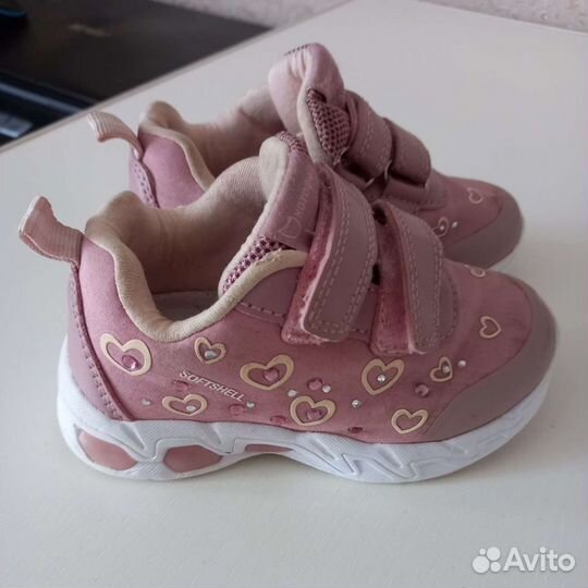 Кроссовки котофей 23