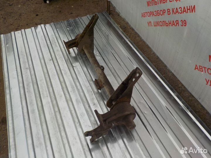 Поперечина кабины Хендай HD 72 (HD72)