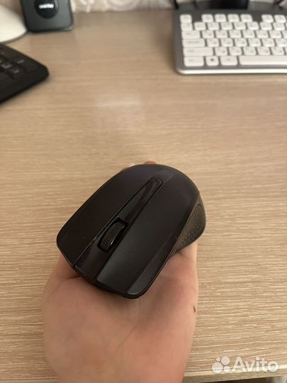 Беспроводная клавиатура и мышь