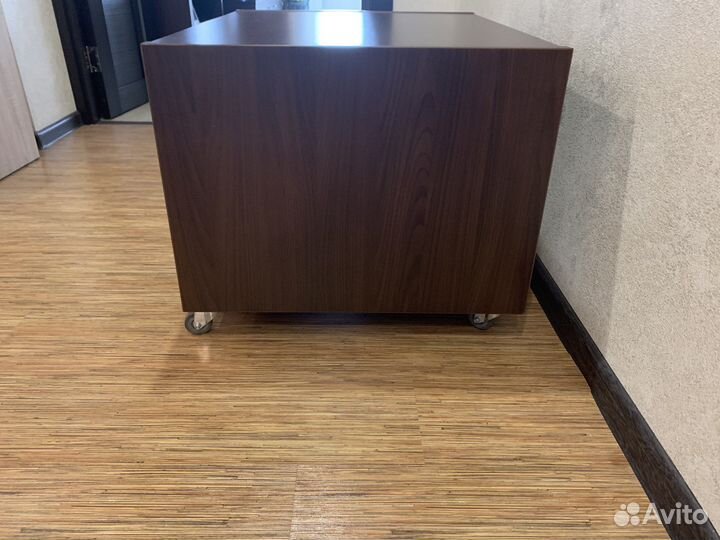 Журнальный столик