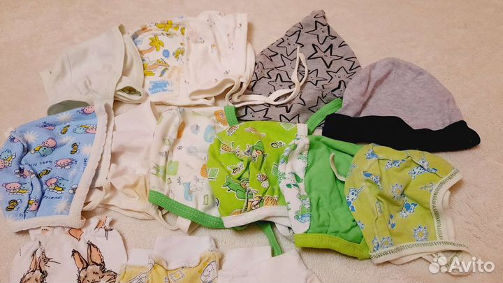 Чепчики,распажонки и шапочки для новорождённых