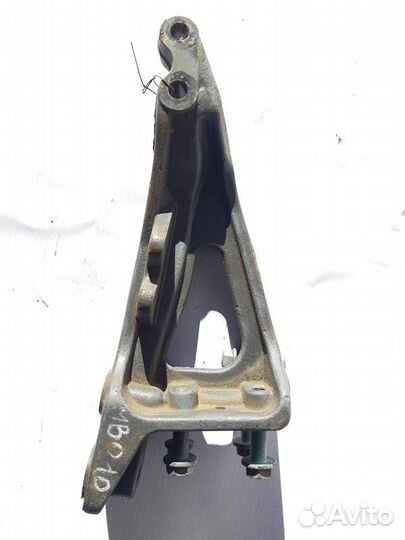 Кронштейн кабины, передний левый mercedes-benz Axo