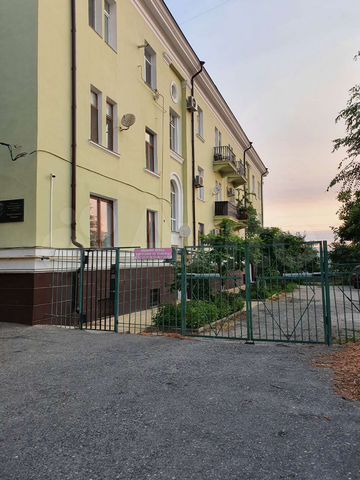 2-к. квартира, 59 м², 2/3 эт.