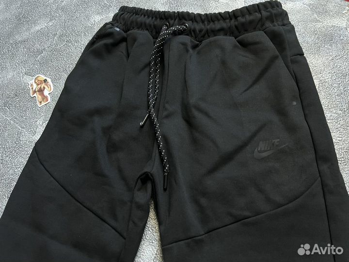 Костюм чёрный Nike Tech Fleece